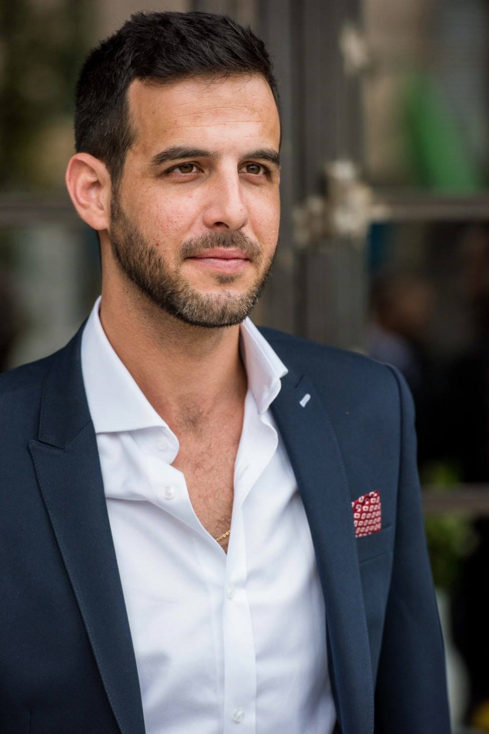 דניאל - תיווך...